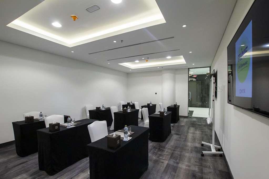 Time Onyx Hotel Apartments Dubái Facilidades foto